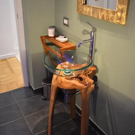 Bruzzanese Apartament *