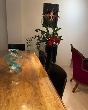 Bruzzanese Apartament